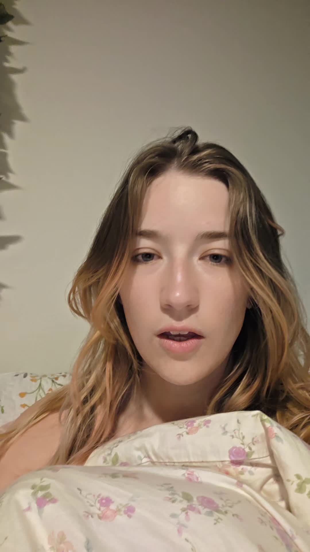 @Brittney |Queer Books & Fandom