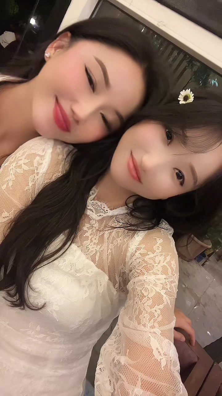 @jeenaraiii