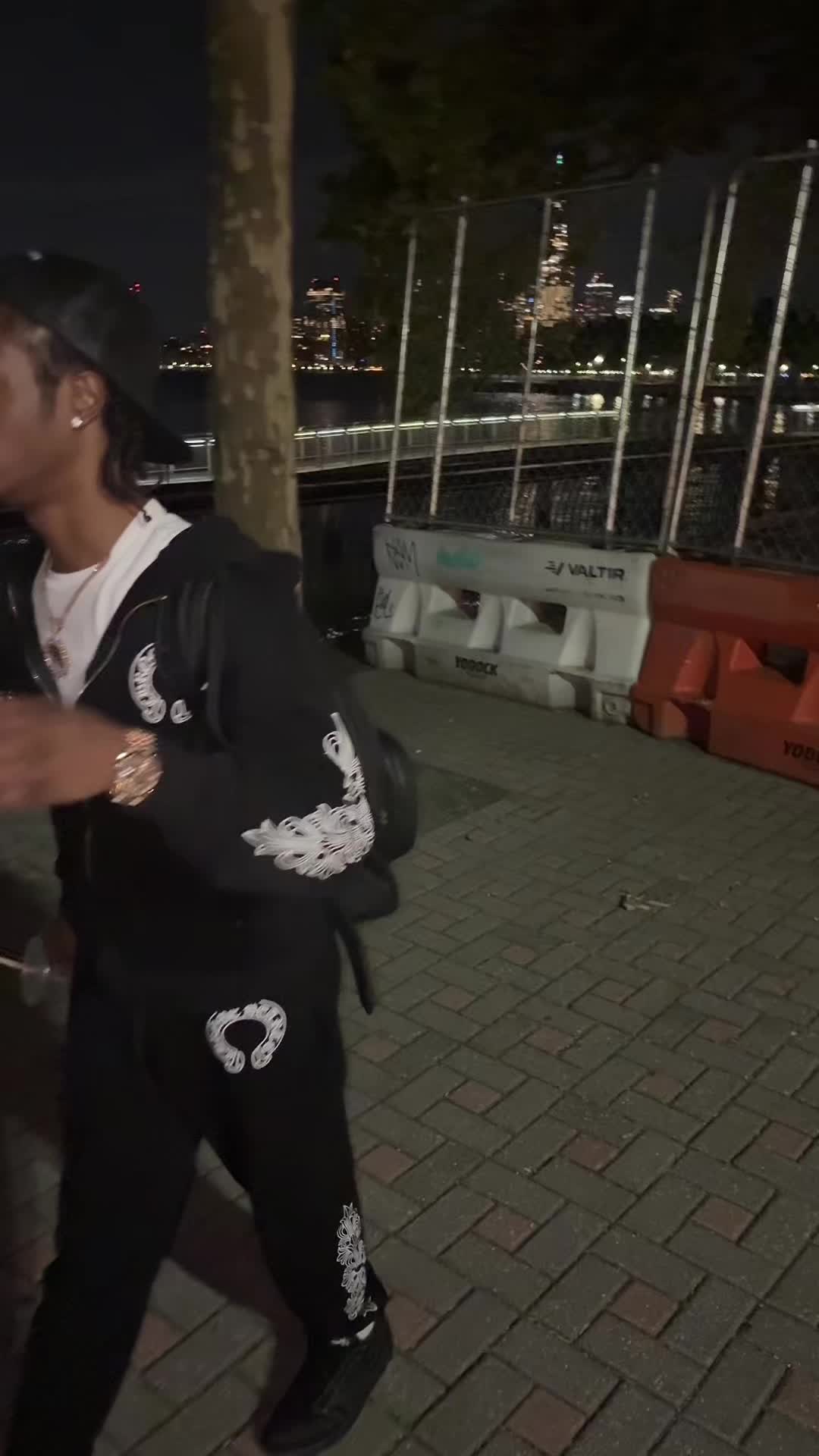 @Zah 💰