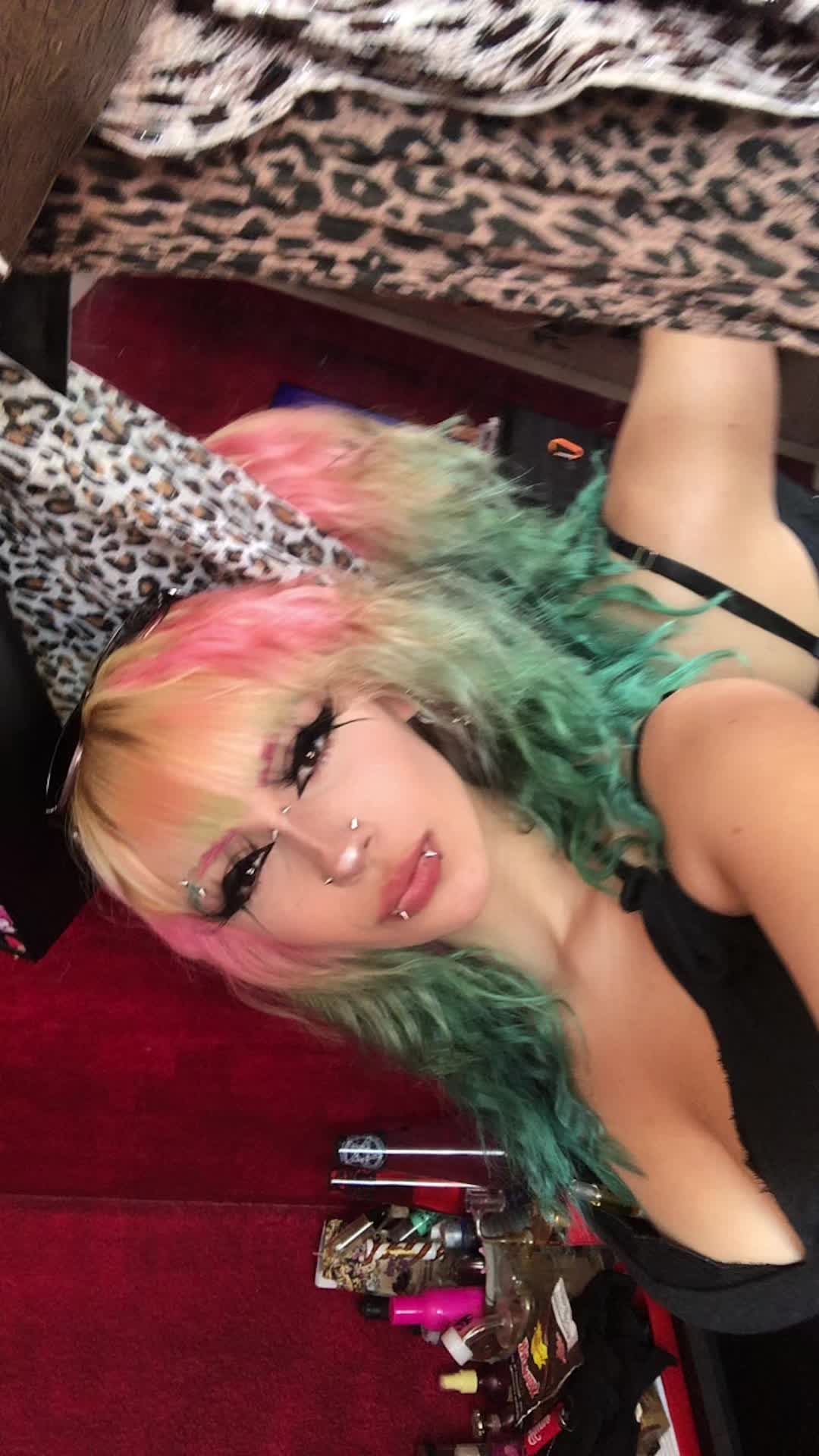 @Jessalyn