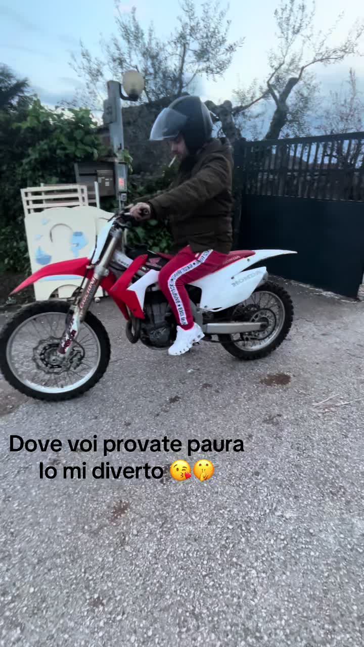 @__aandreaaa____
