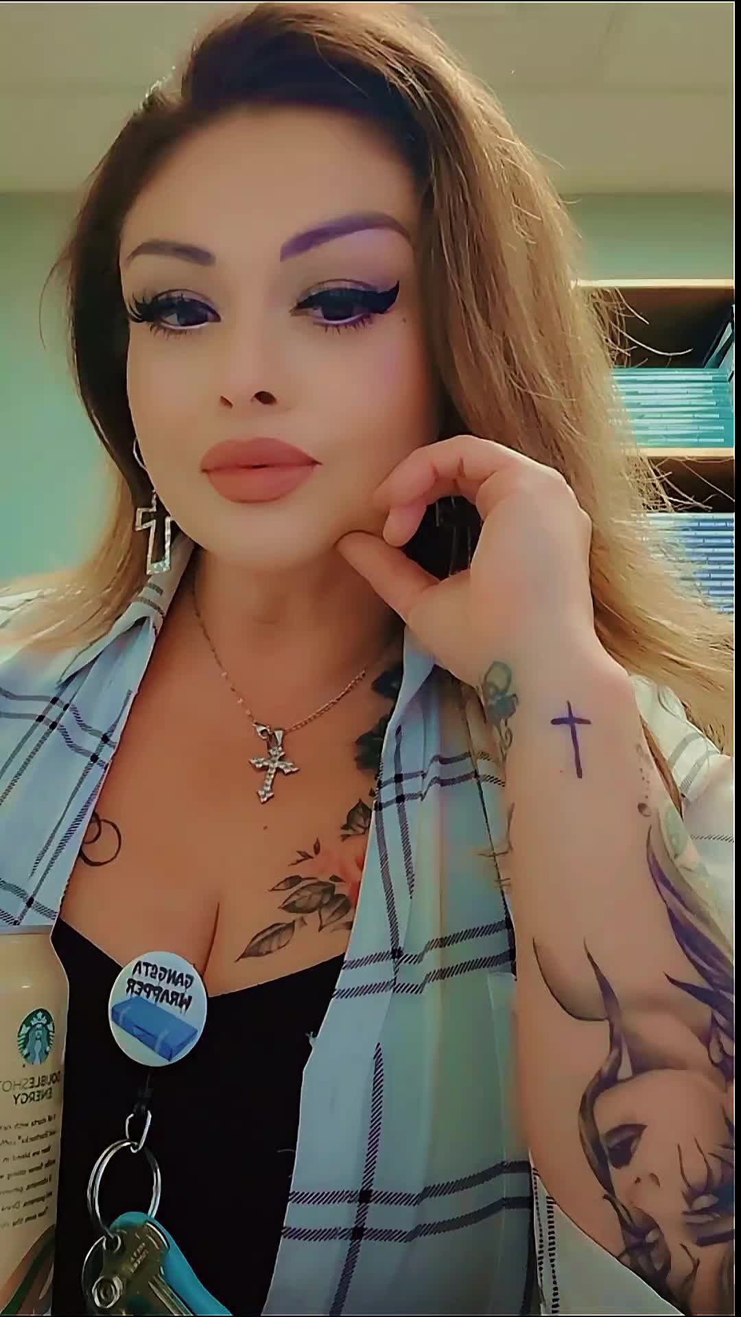 @👑Angeleyez0606👑