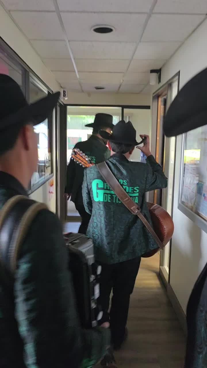 @Los Grandes De Tijuana