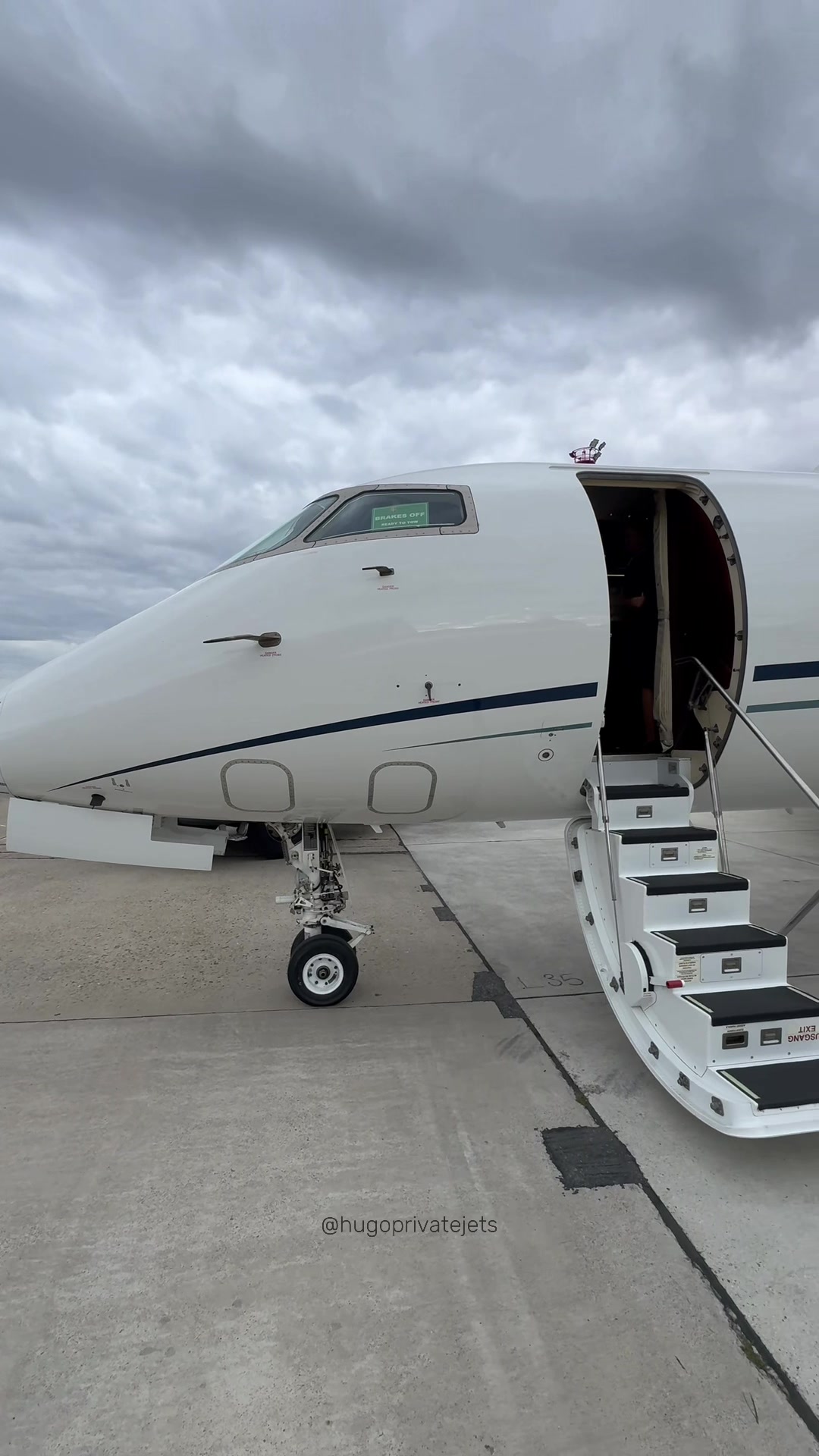 @hugoprivatejets