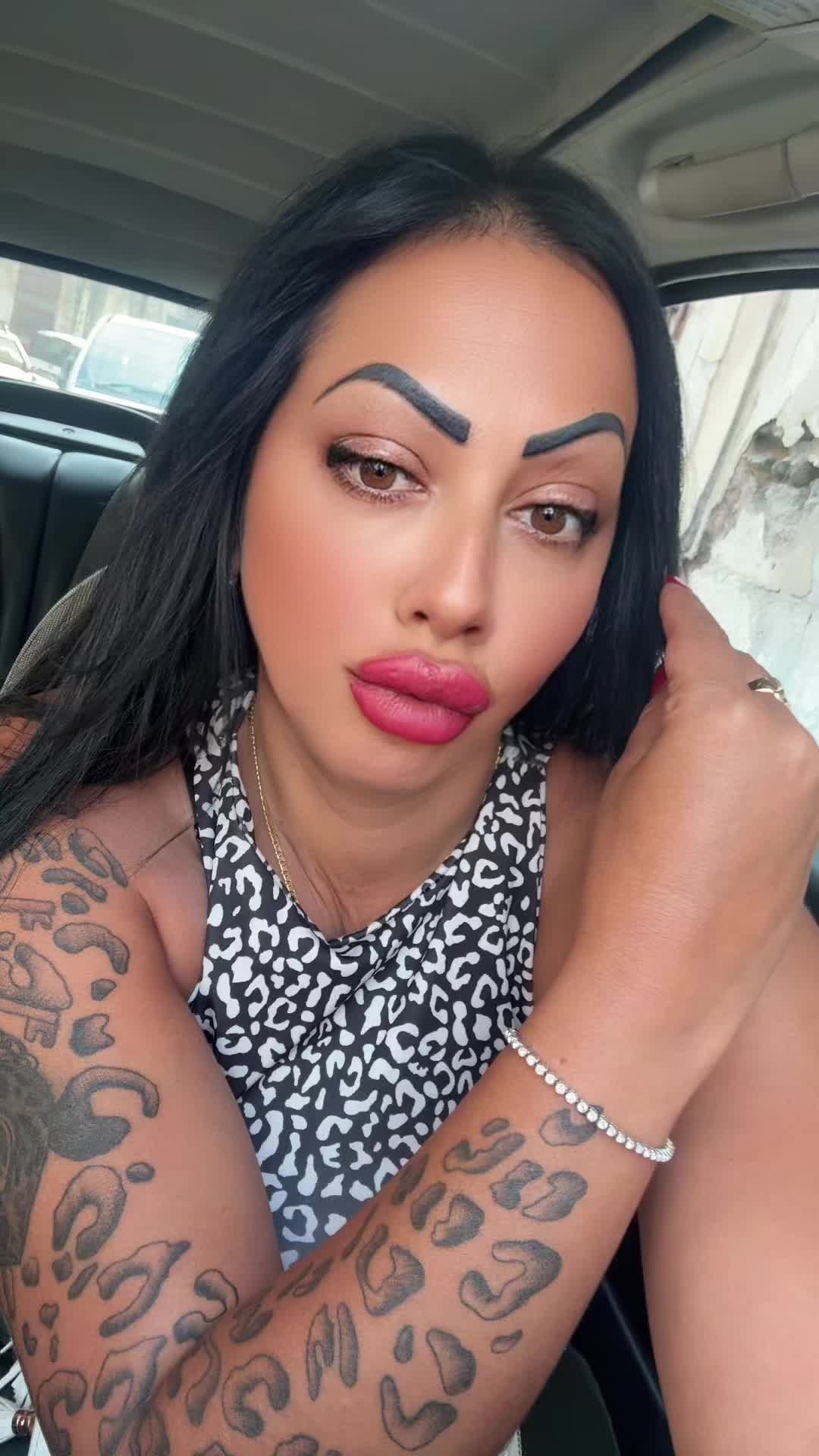 @𝓒𝓸𝓷𝓬𝔂 𝓜𝓲𝓬𝓱𝓲💘