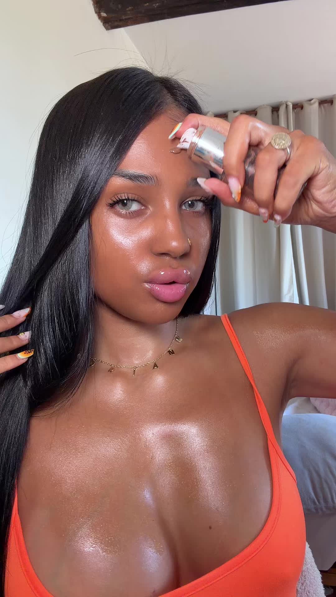 @JULIE🥭