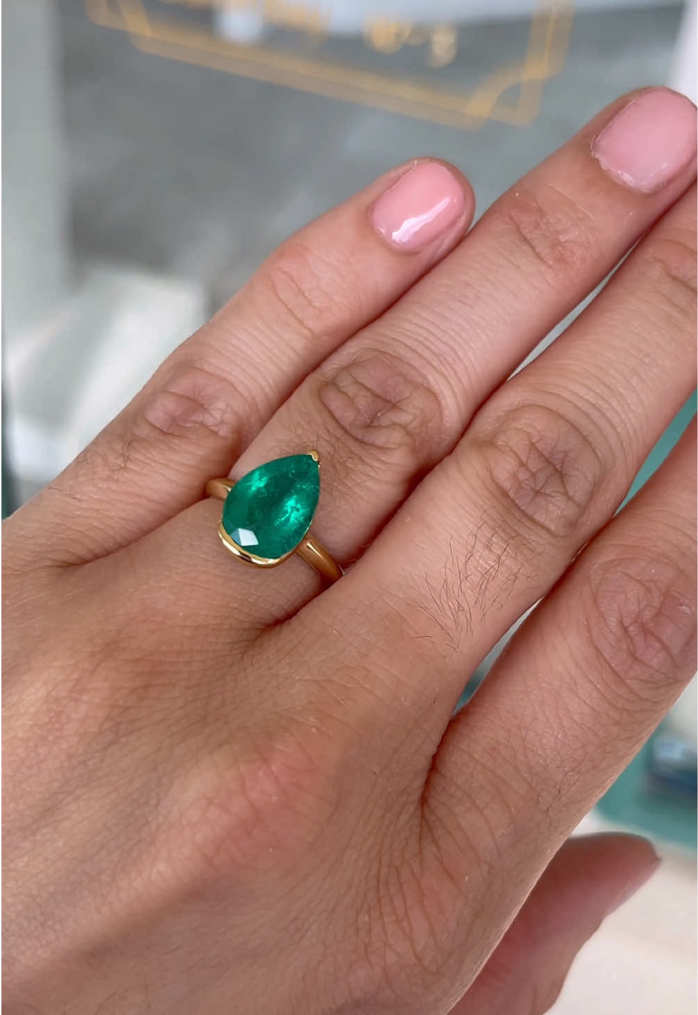 @JR Colombian Emerald