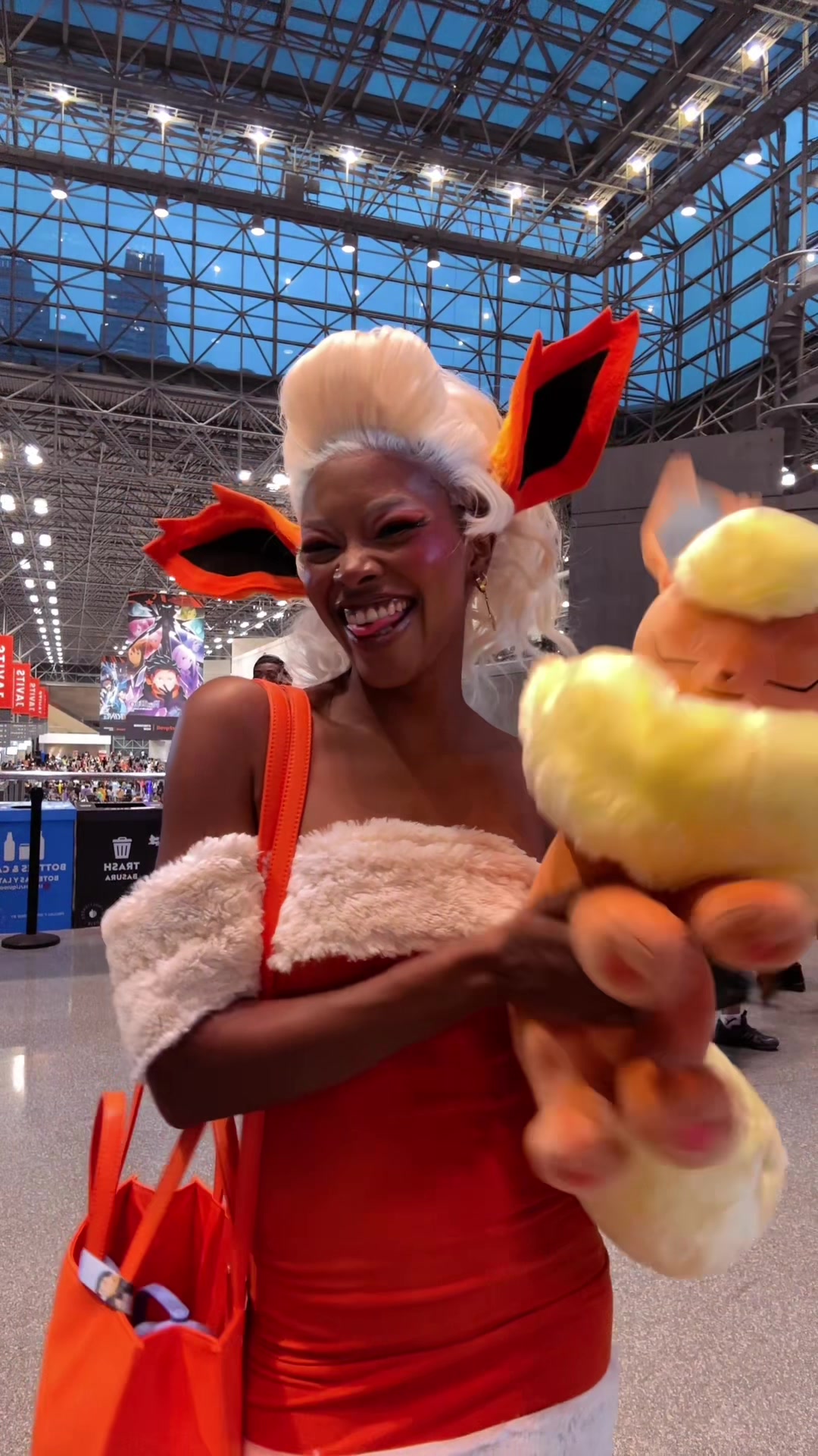 @Sparklekonplay ➡️➡️ NYCC