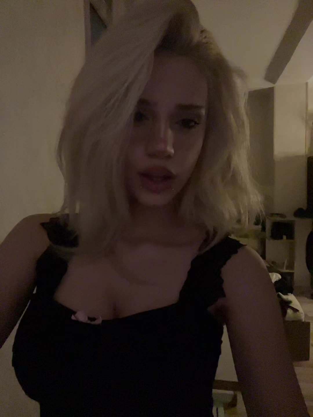@cora.linn