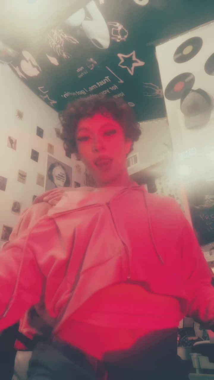 @𝒿