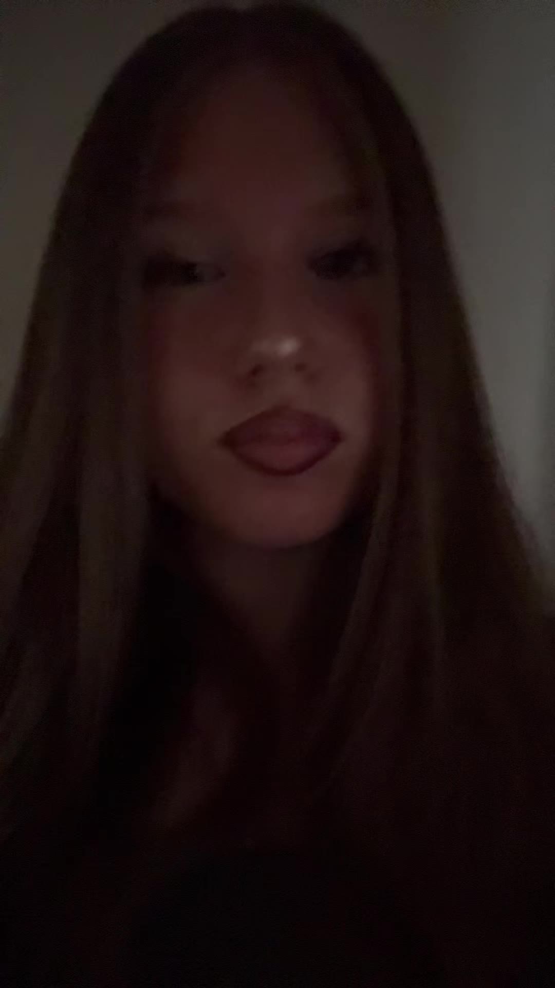 @🧛🏻&zwj;♀️
