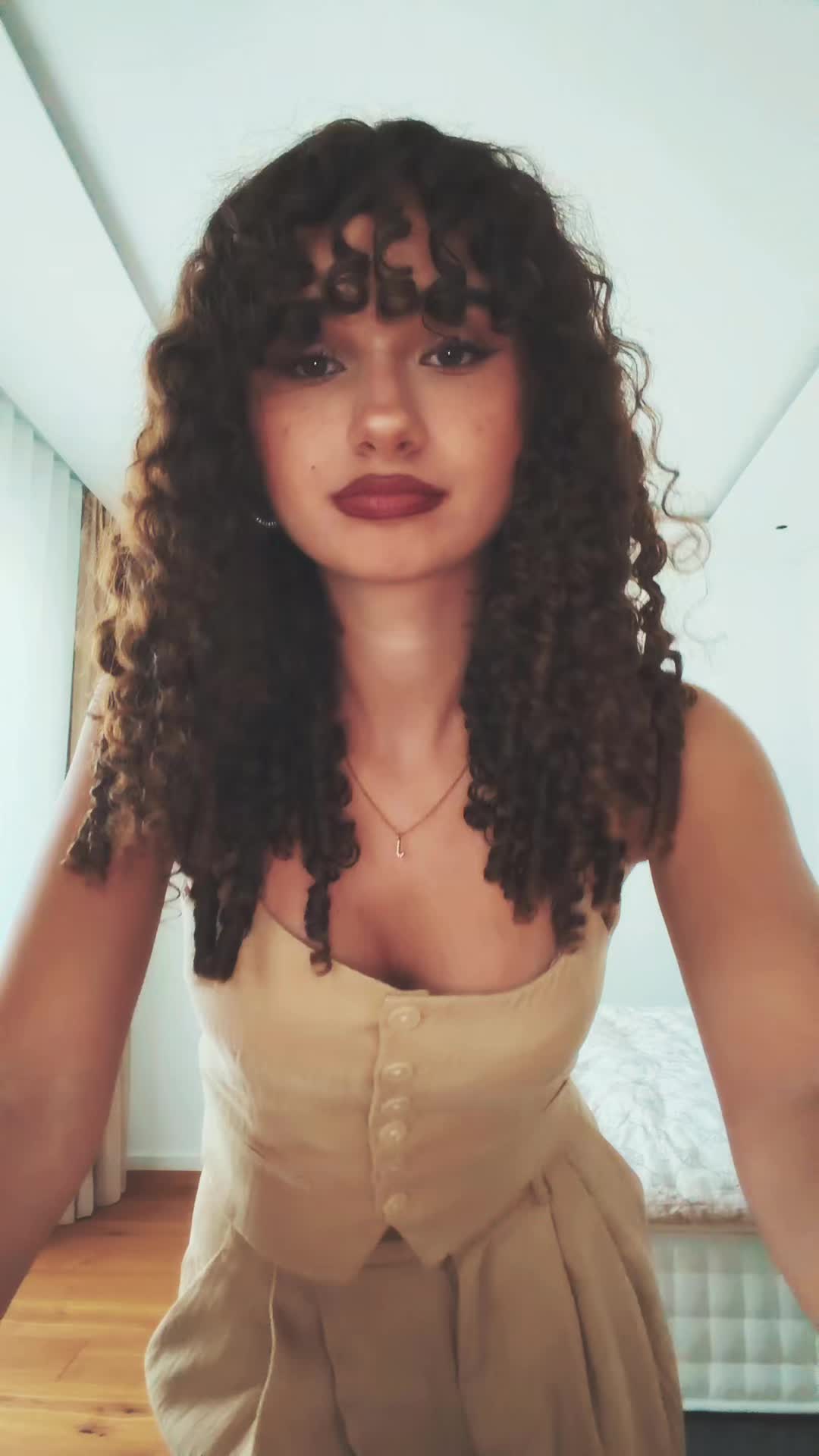 @𝑎𝑣𝑒𝑟𝑦ᴴᴬᵞᴱˢ
