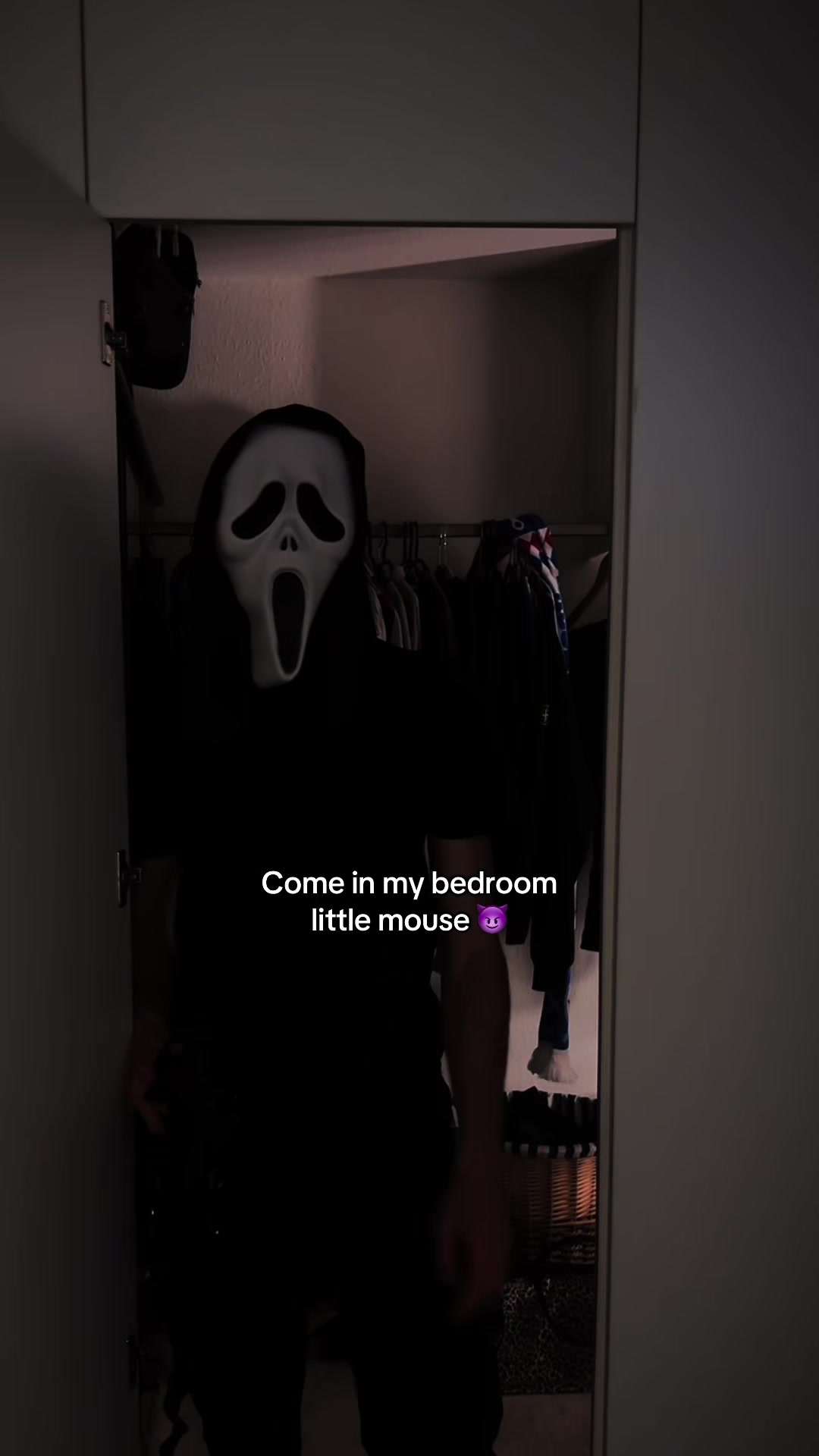 @maskromance