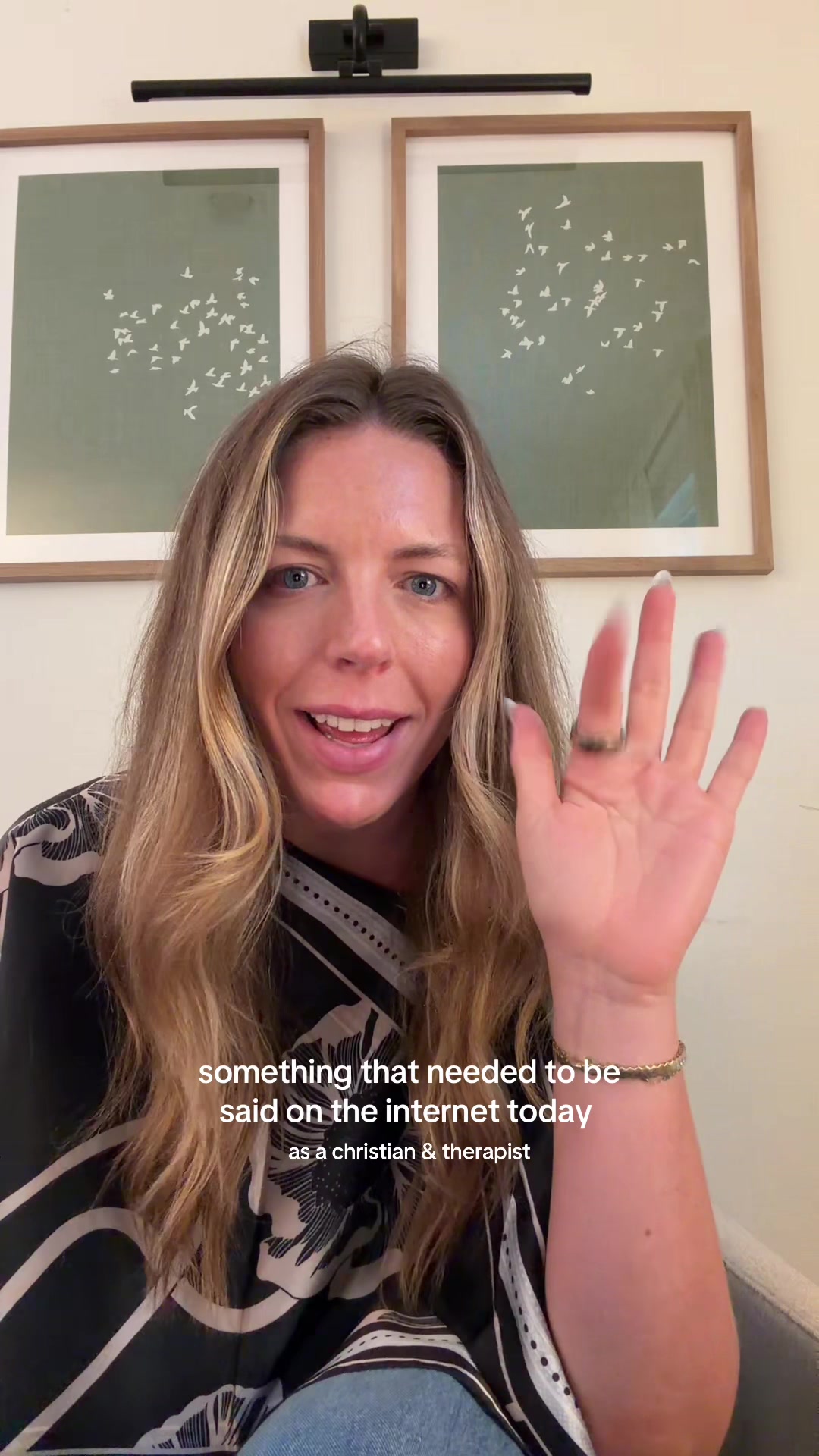 @CARLY | human & therapist