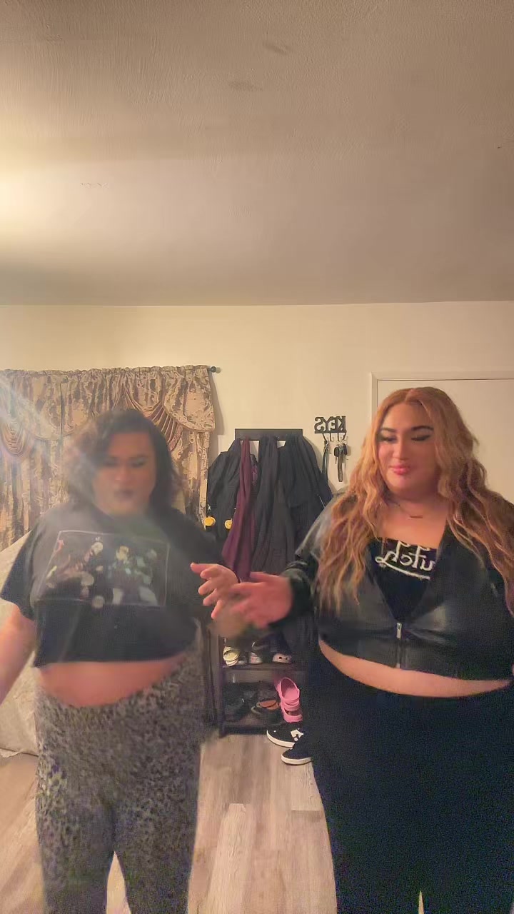 @ReinaaRoselyn