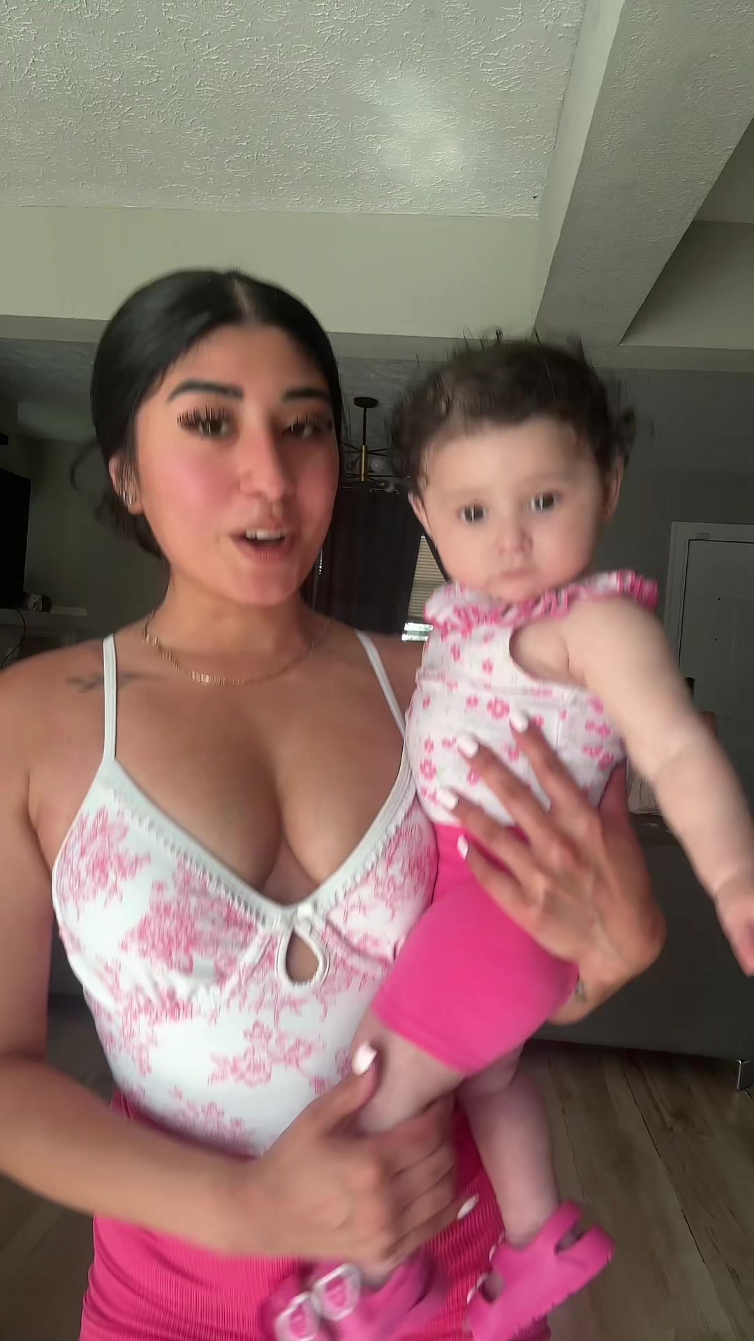 @Nayeli