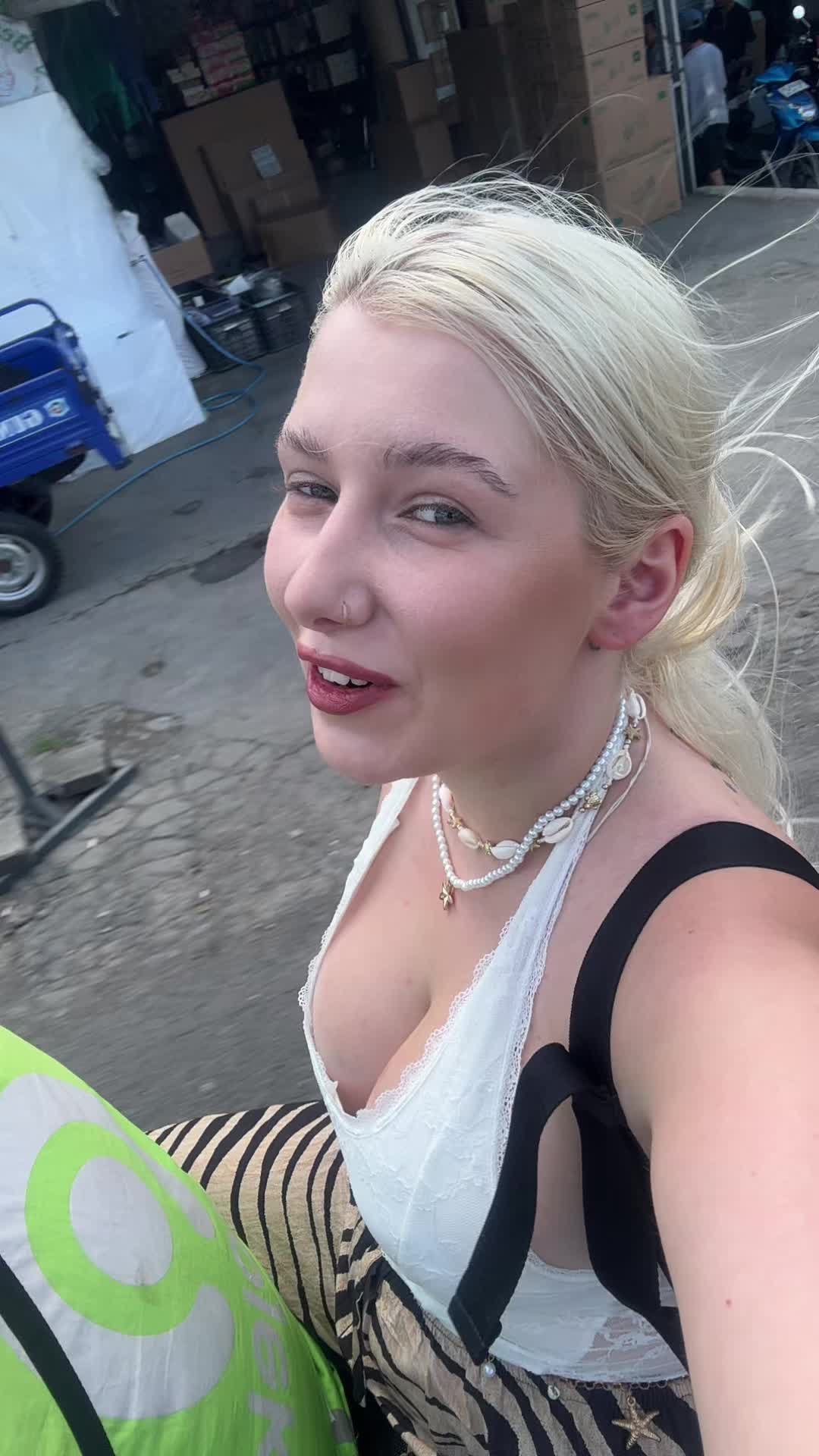 @isabellotrix