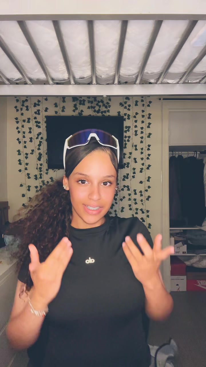 @9.🌟