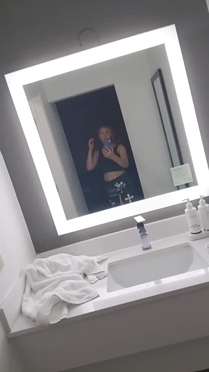 @lolamae