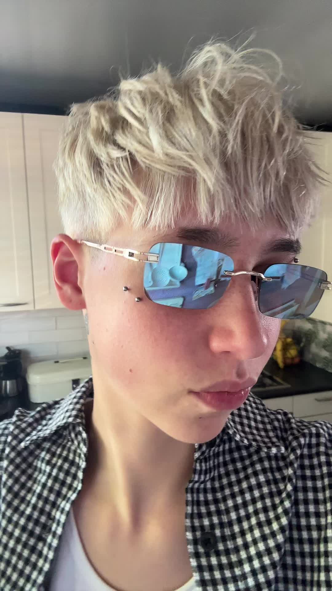 @tenyscha