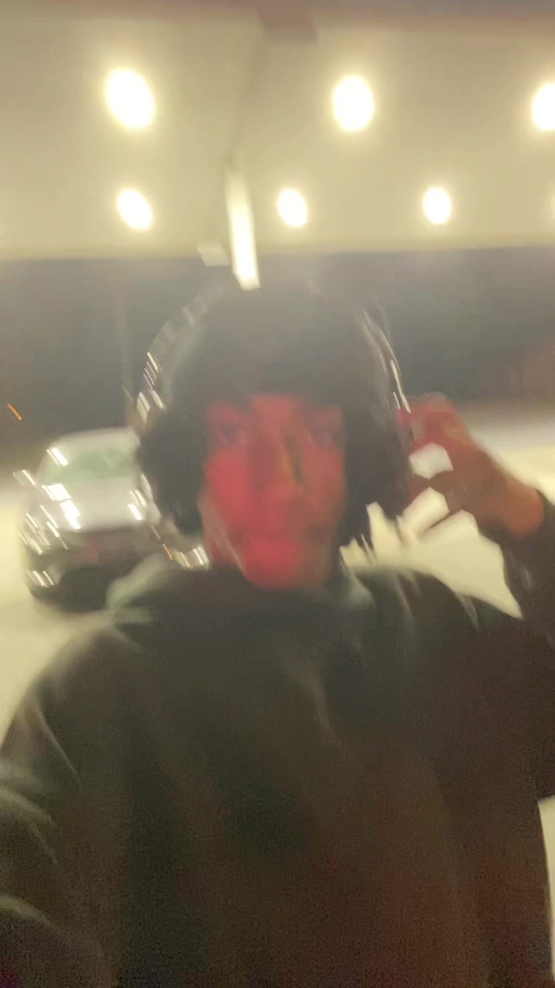@⃟