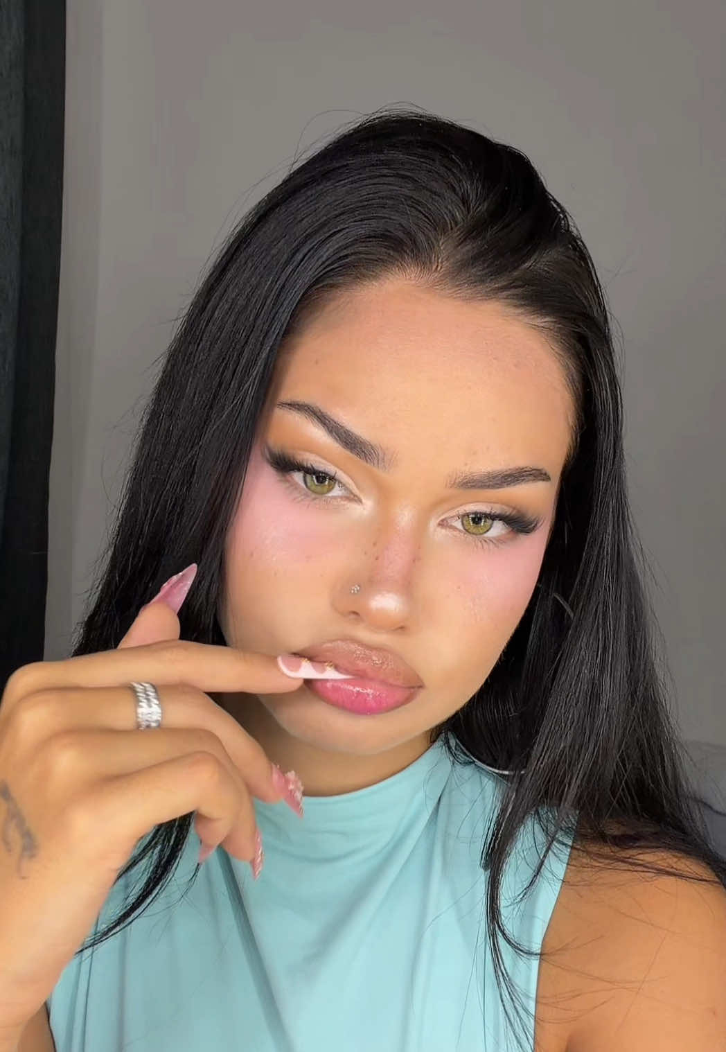 @Daniela Versteac