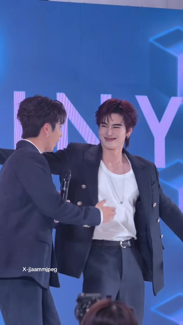 @CAH _nge(ชูชู)