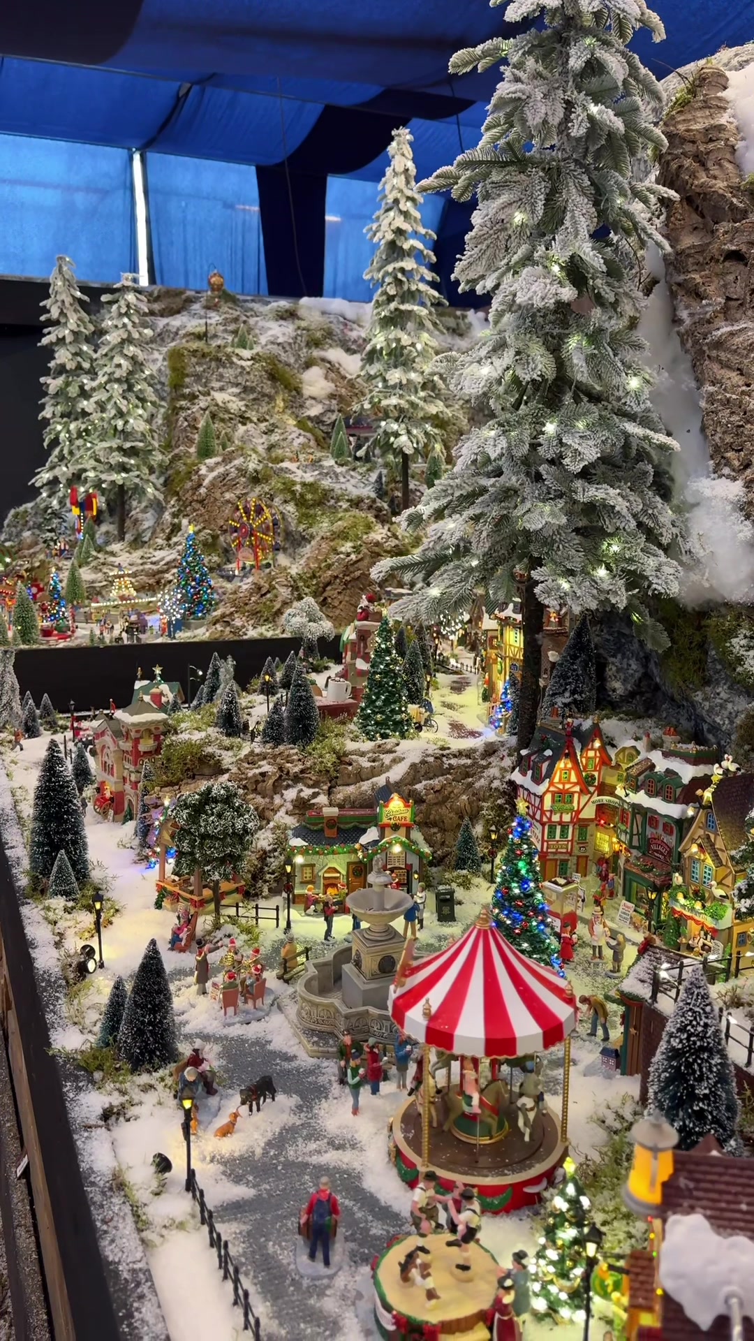 @Mike’s Christmas Village ✨