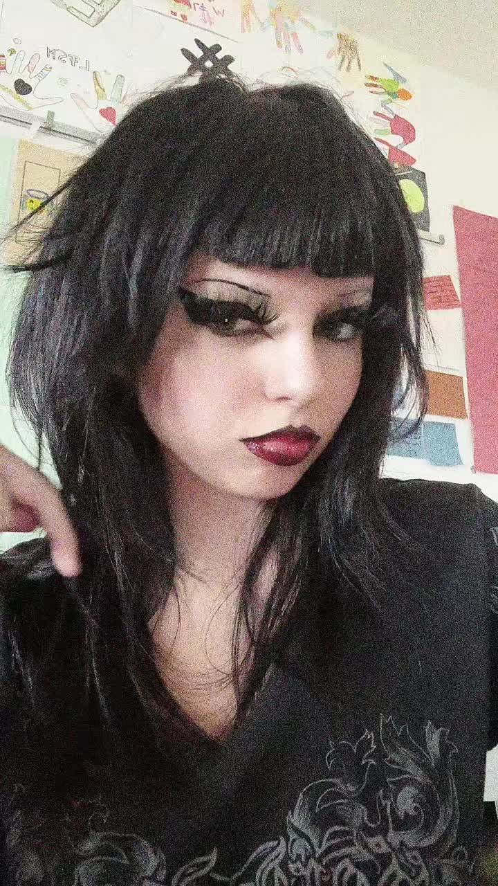 @Lina🦇🎸
