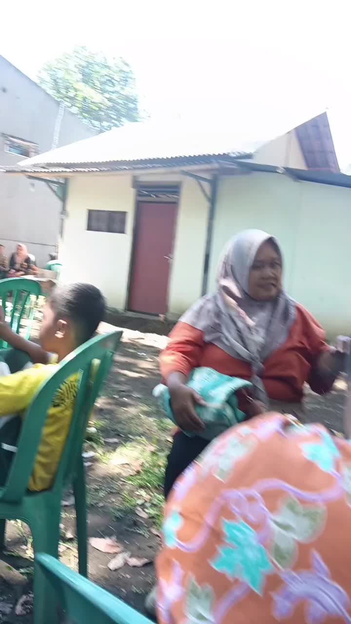 @putri galon23