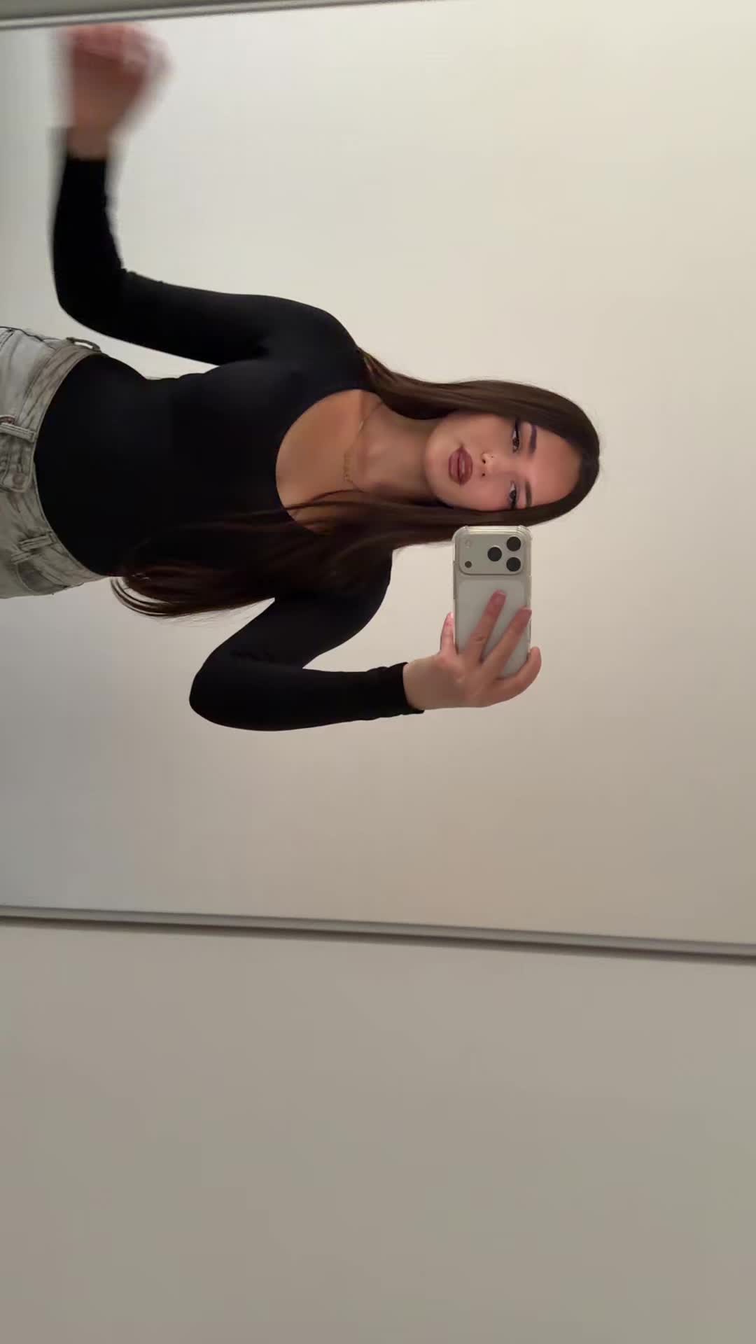 @𝐋𝐕