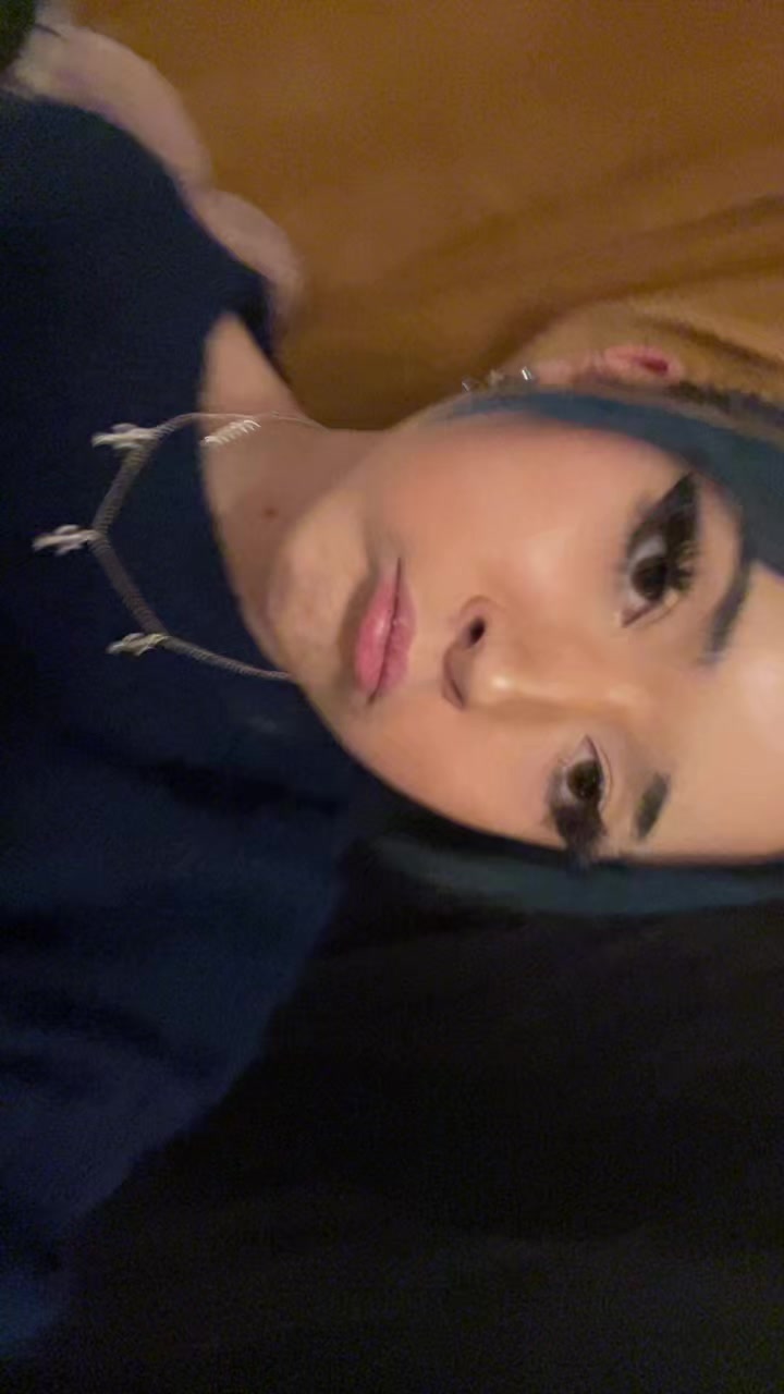@sashavlt_
