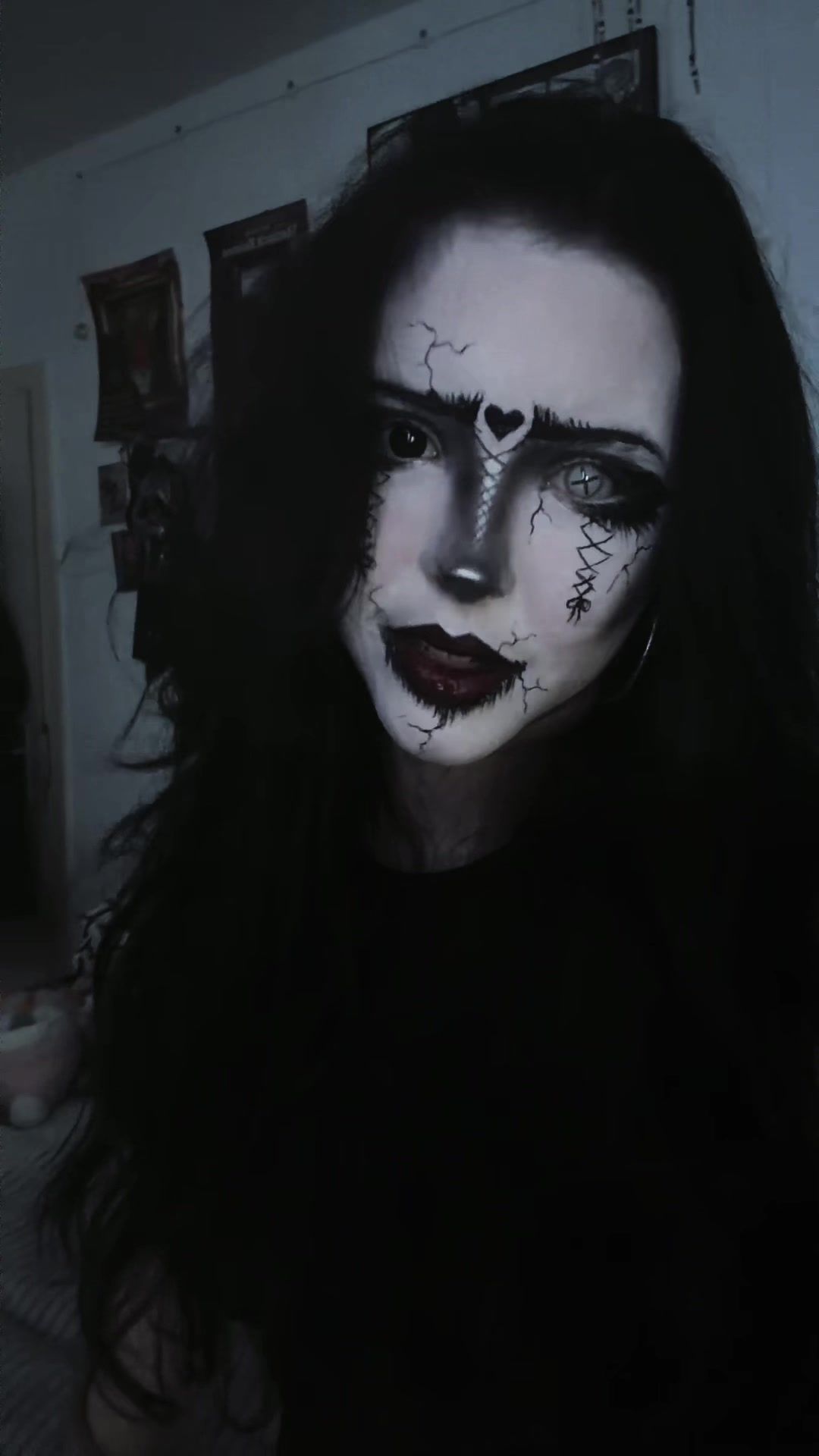 @[⛓️🕸️emily🕸️⛓️]