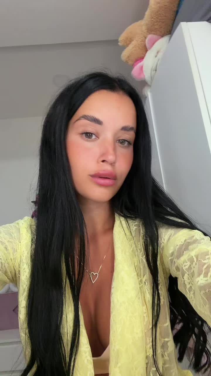 @tonyesara