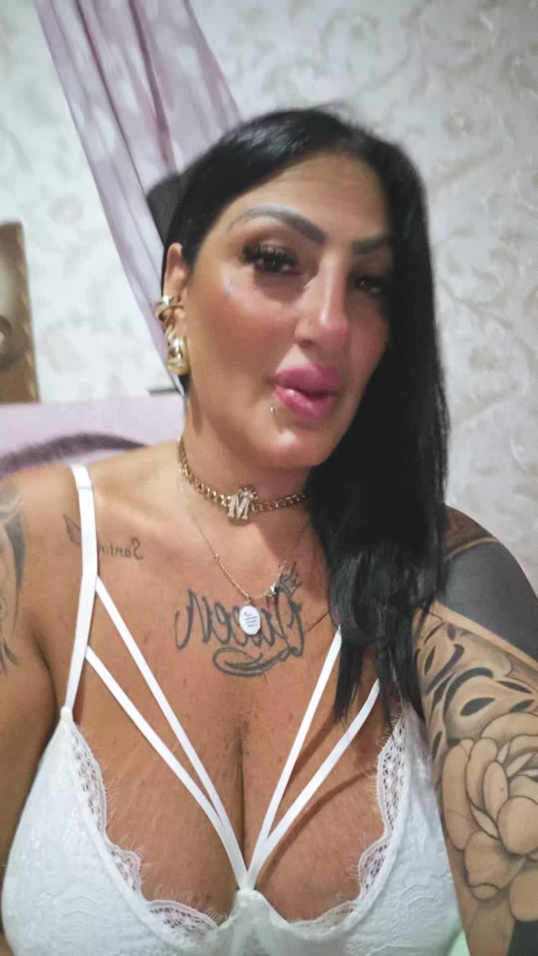 @Maruzzella Queen 👸🖤🥀