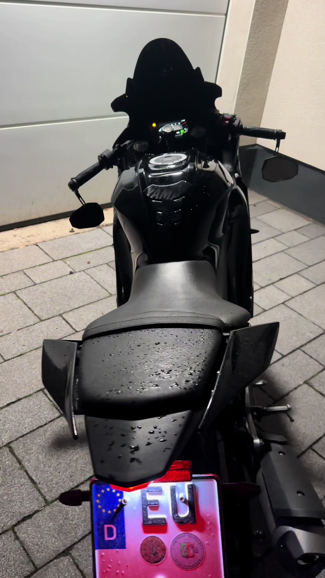 @motoyzfr