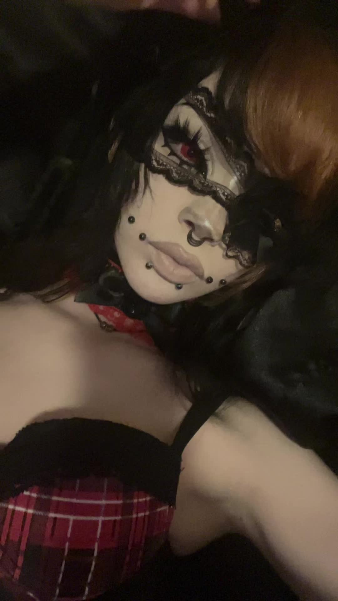 @(*´﹃`)
