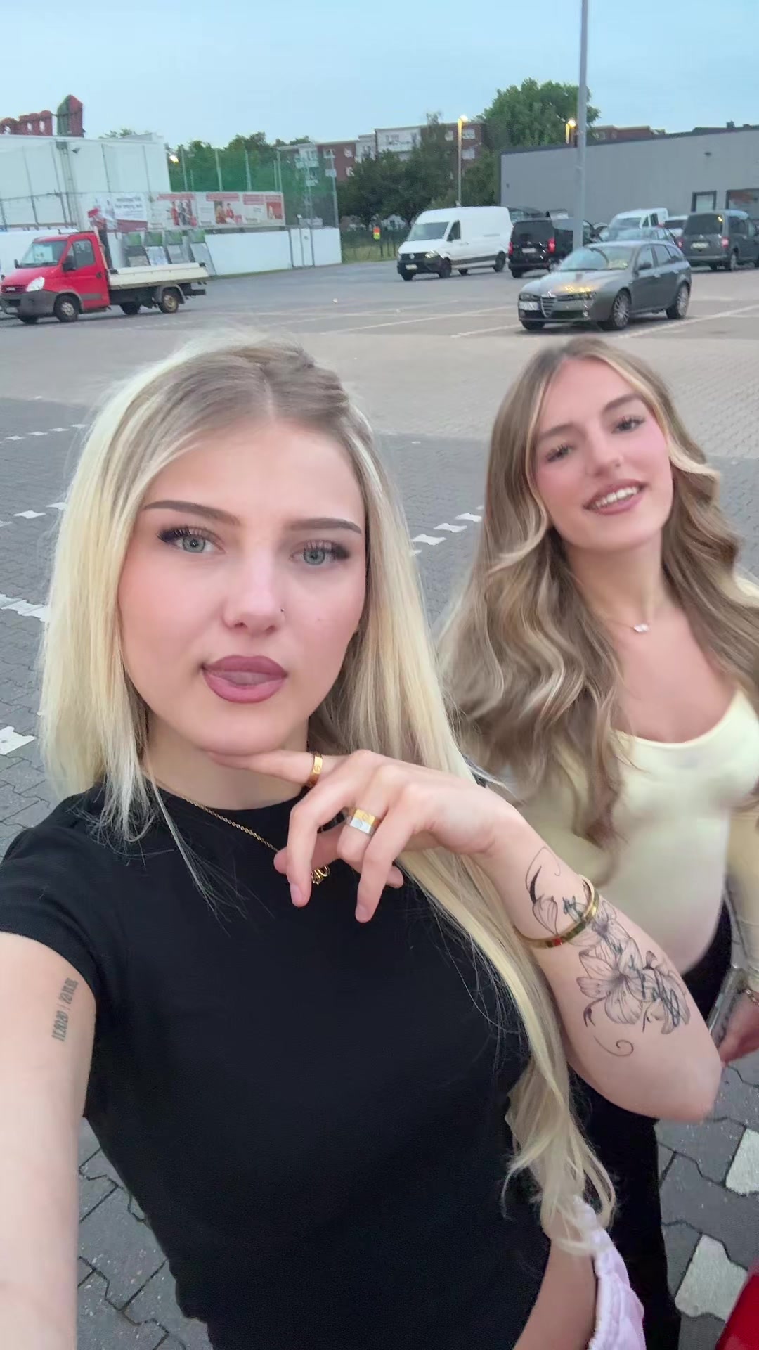 @lauramarie
