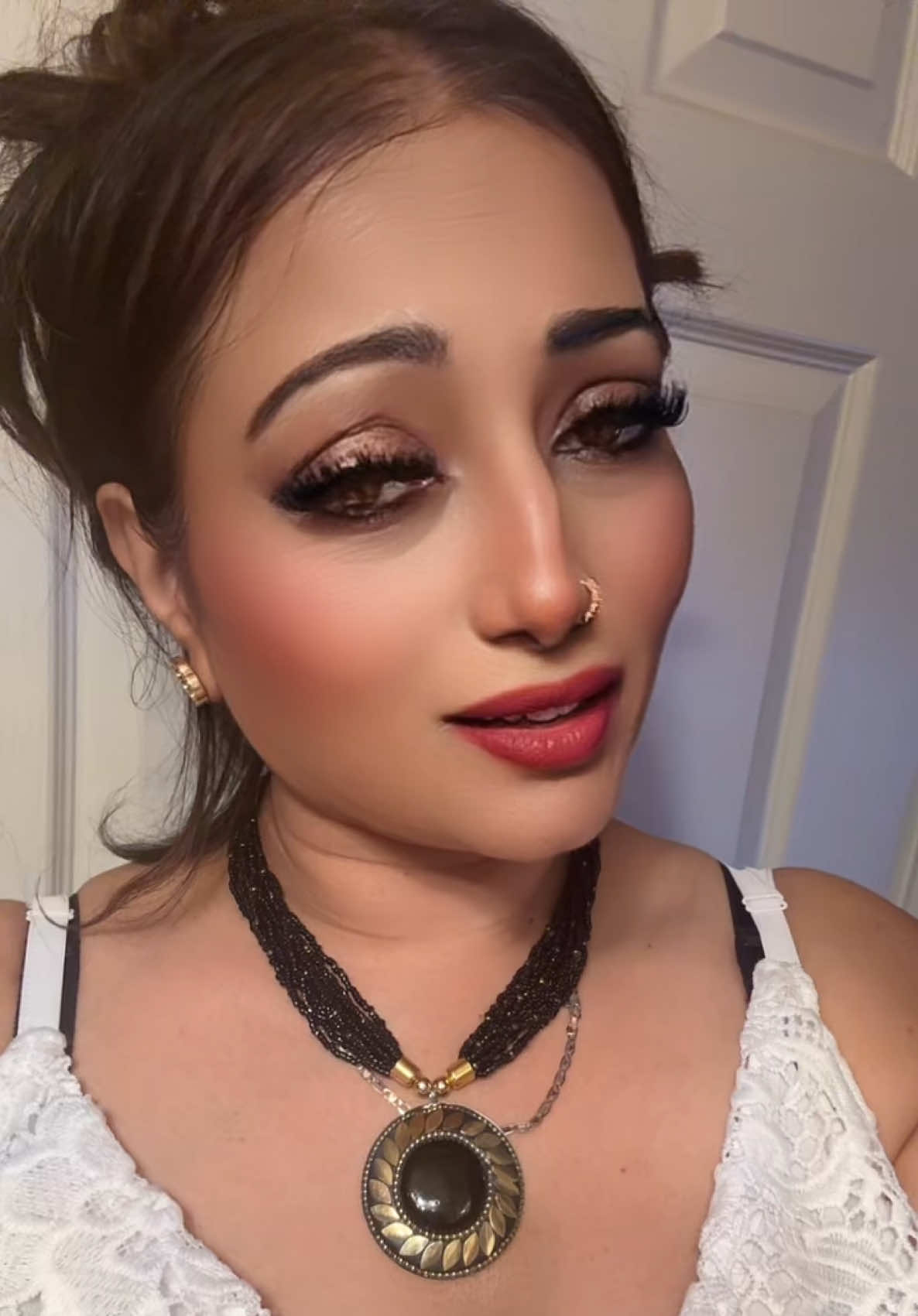 @AsliSona
