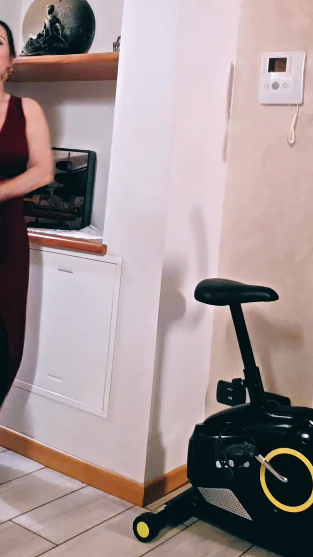 @MIKAELA