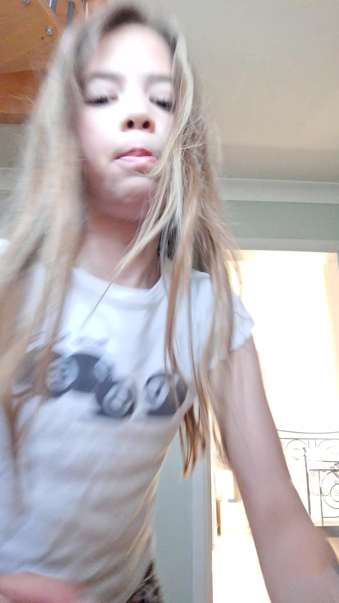 @{𝓃ℴℴ𝓇𝓉𝒿ℯ}