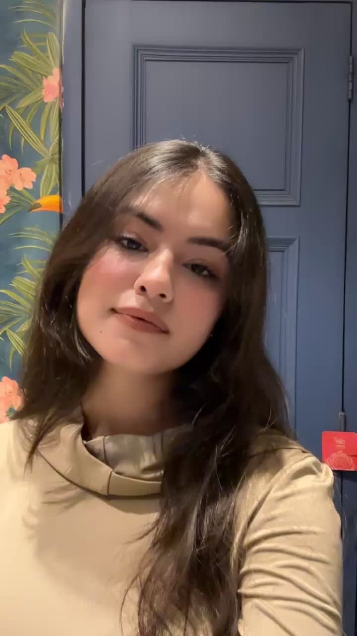 @Aastha🤍