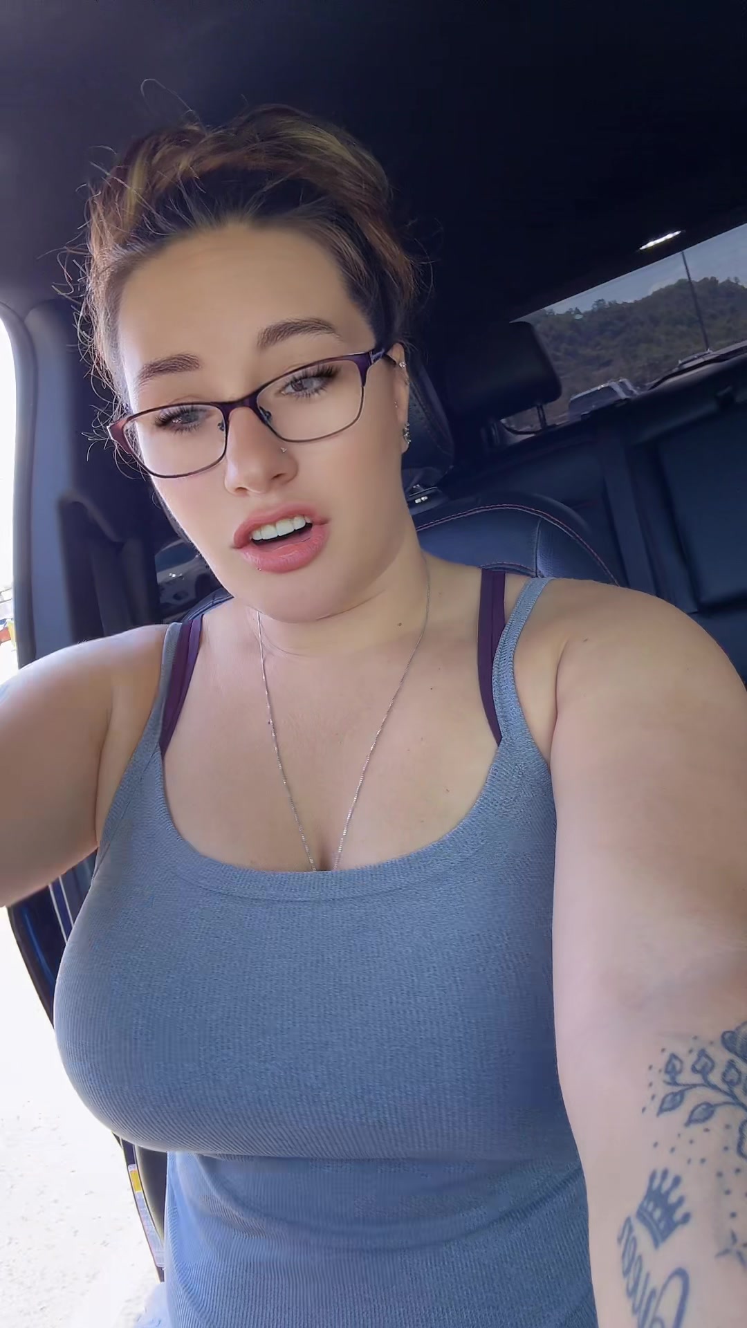 @tattedqueengoldengirl
