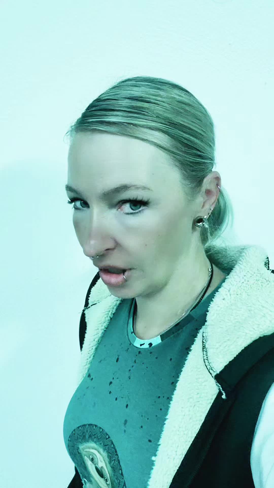 @GhettoBarbie