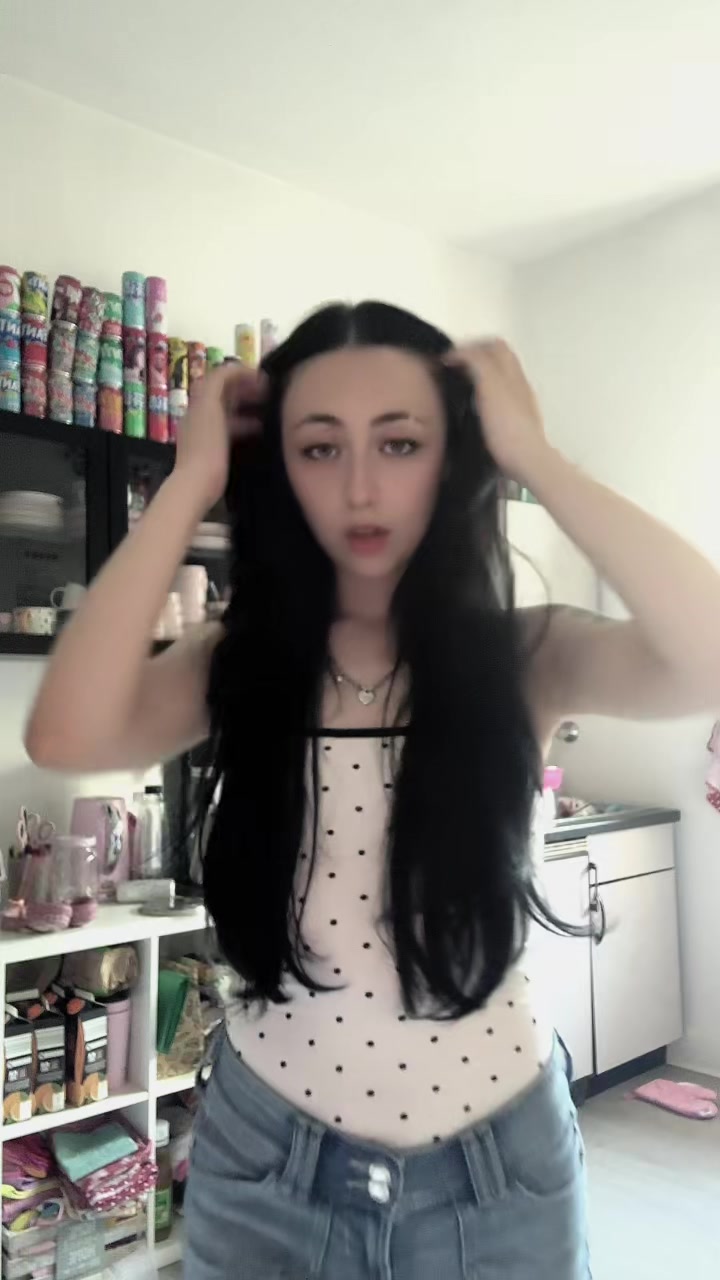 @Juli 🦇