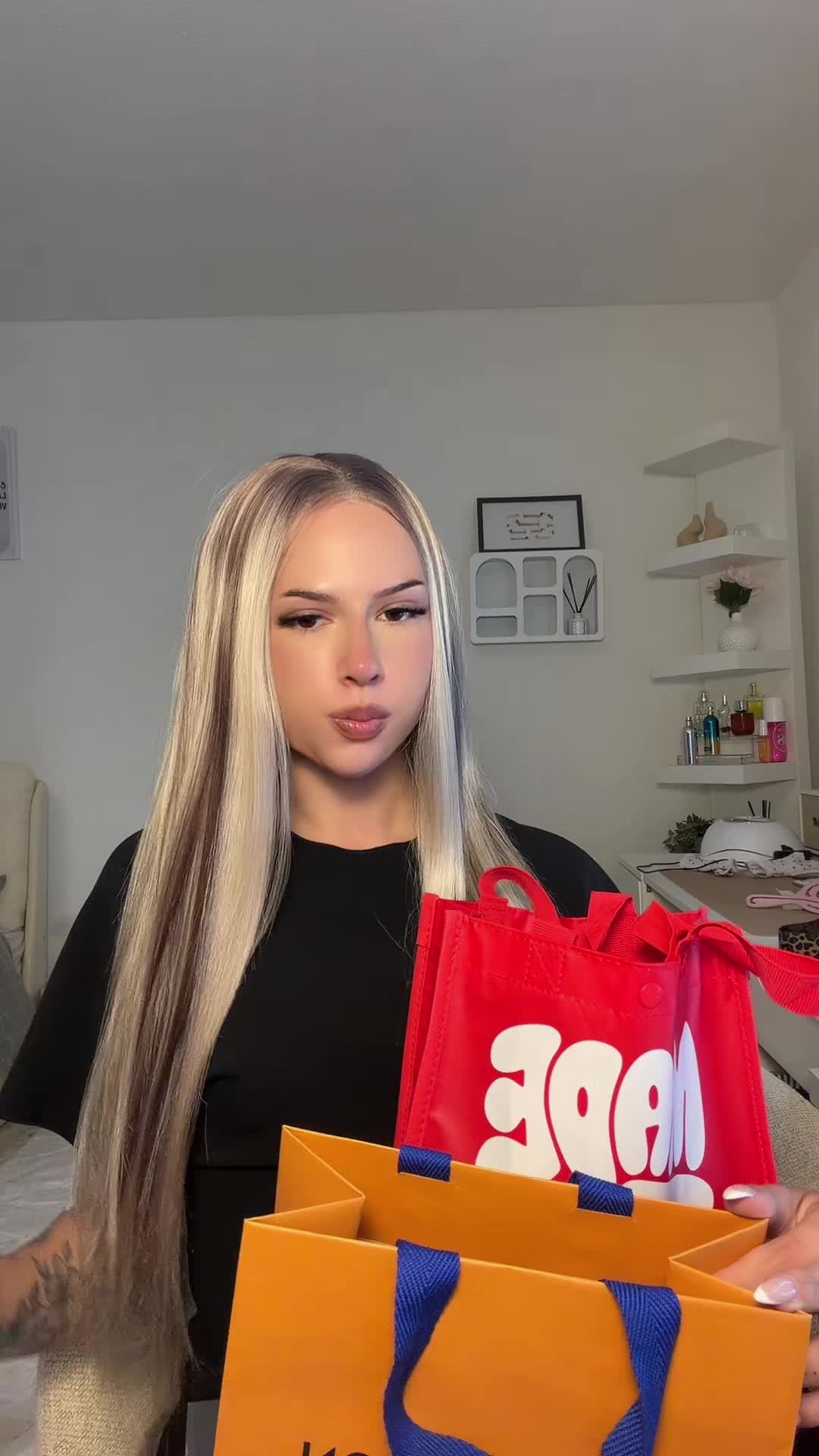 @viktoria🍒