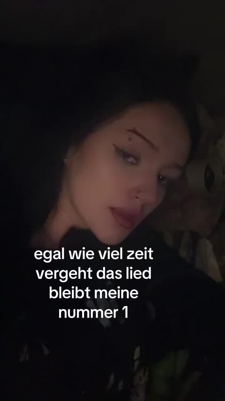 @𖣂