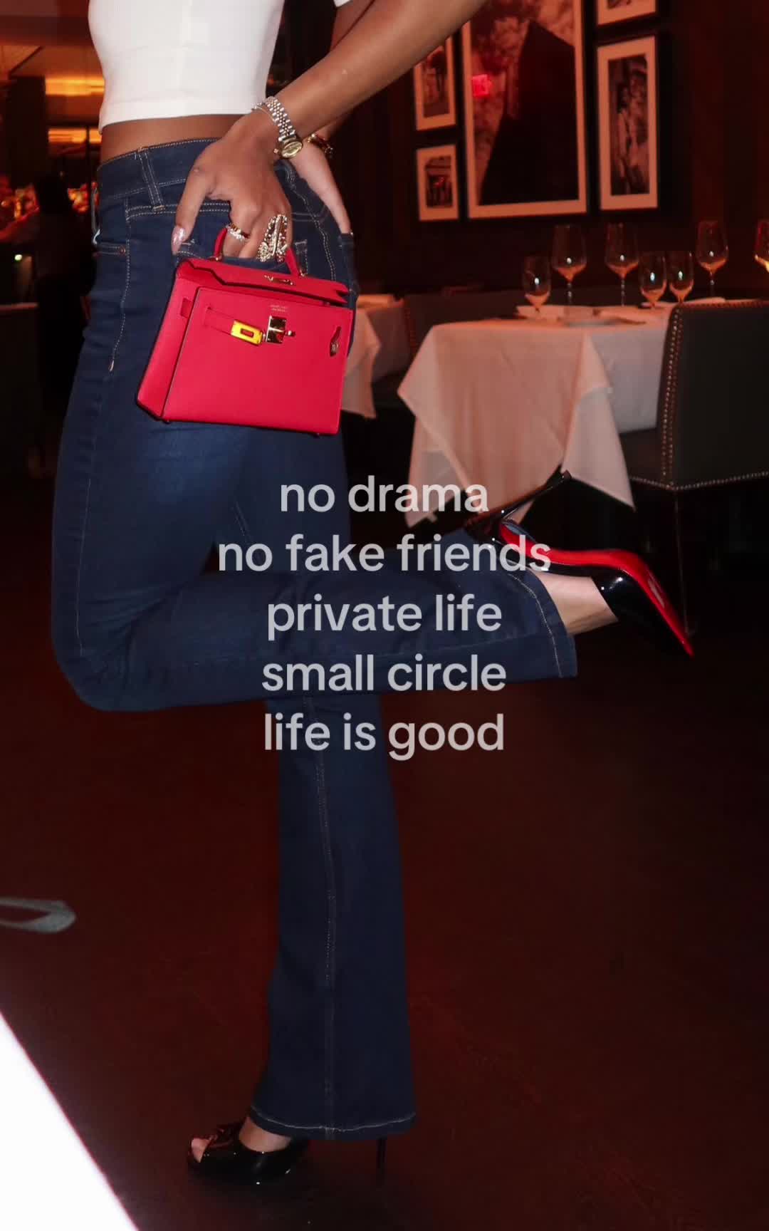 @𝑚𝑜𝑜𝑑𝑘𝑦𝑙𝑖𝑒𝑠