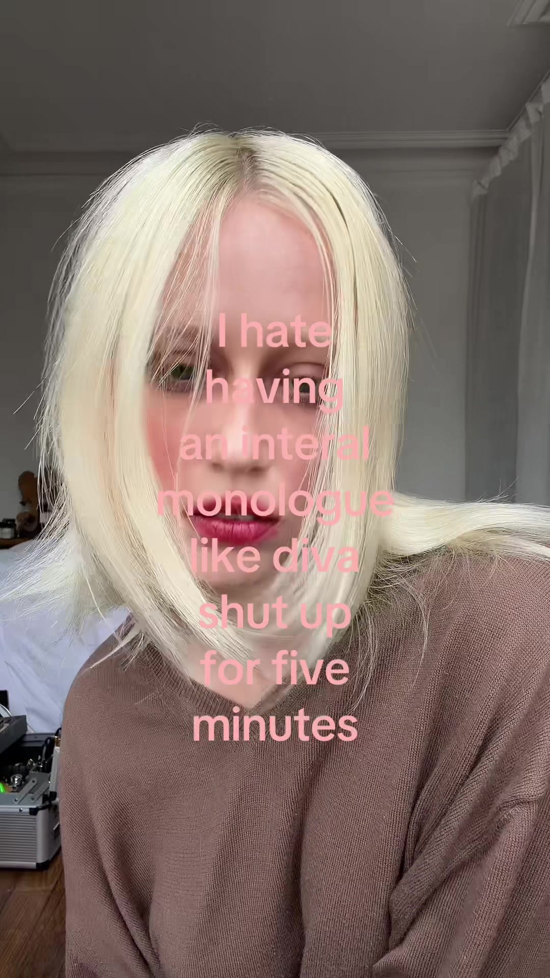 @laravioletta_