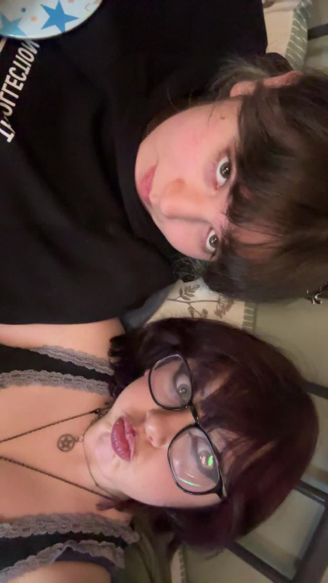 @izzy daisy